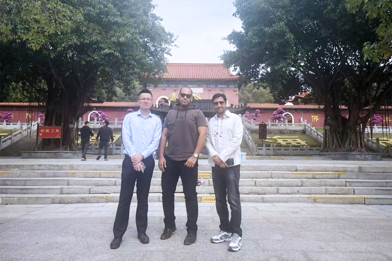 Welcome Customers From Qatar To Visit Our Company